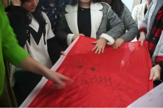 չӖ