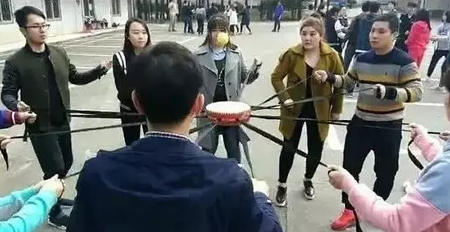 չӖ