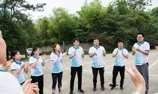 չӖ
