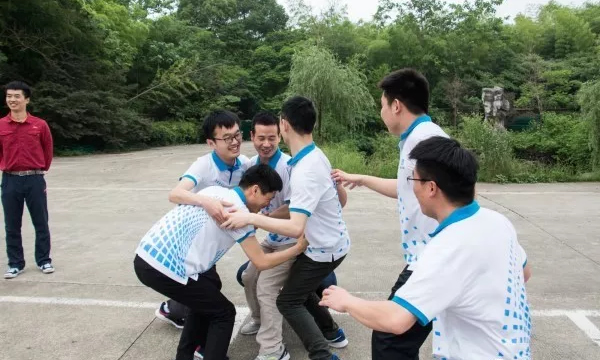 չӖ